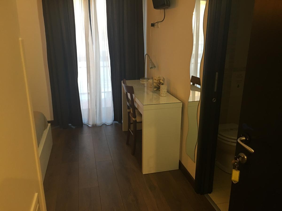 Almi Rooms Ρώμη Εξωτερικό φωτογραφία